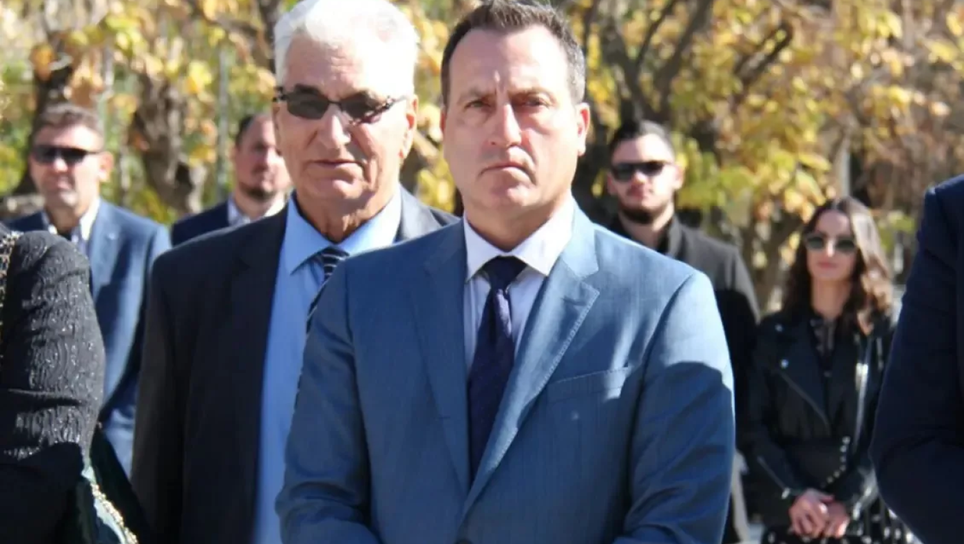 Ελληνική Λύση: Παραιτήθηκε βασικό στέλεχος με ύβρεις κατά του Βελόπουλου