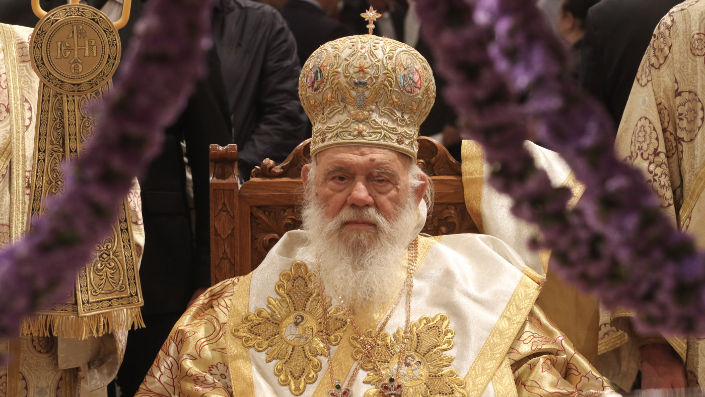 Προσβλητικό και χυδαίο το βίντεο TikTok με τον Ιερώνυμο να διαφημίζει δήθεν θεραπεία