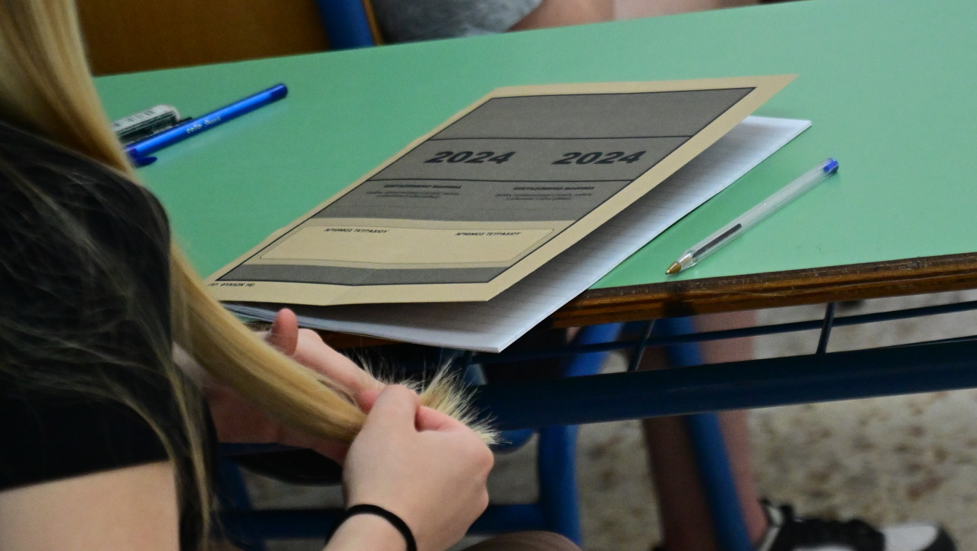 Πανελλαδικές εξετάσεις: Στις αίθουσες έχουν μπει οι υποψήφιοι των ΕΠΑΛ