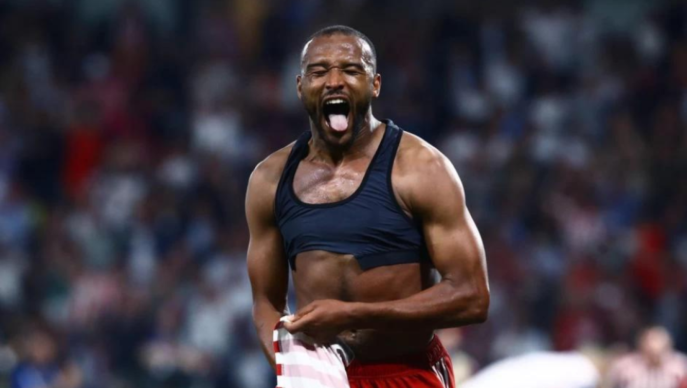 Από τη φτώχεια, με ευρωπαϊκό και πάνω απ' τον Κριστιάνο: Αυτός είναι ο Ελ Κααμπί (vid)