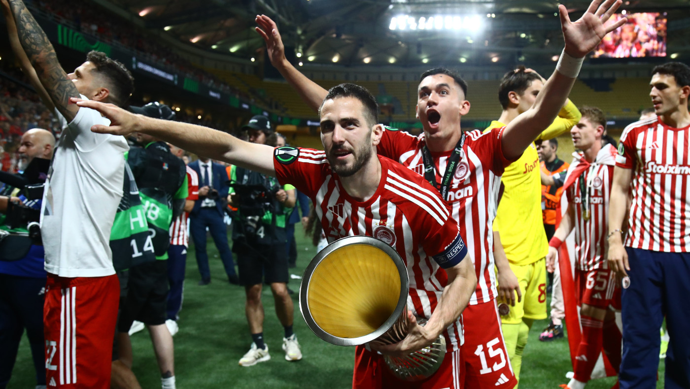 Βραβεία ΠΣΑΤ: Κορυφαία ομάδα του 2024 ο Ολυμπιακός (vid)