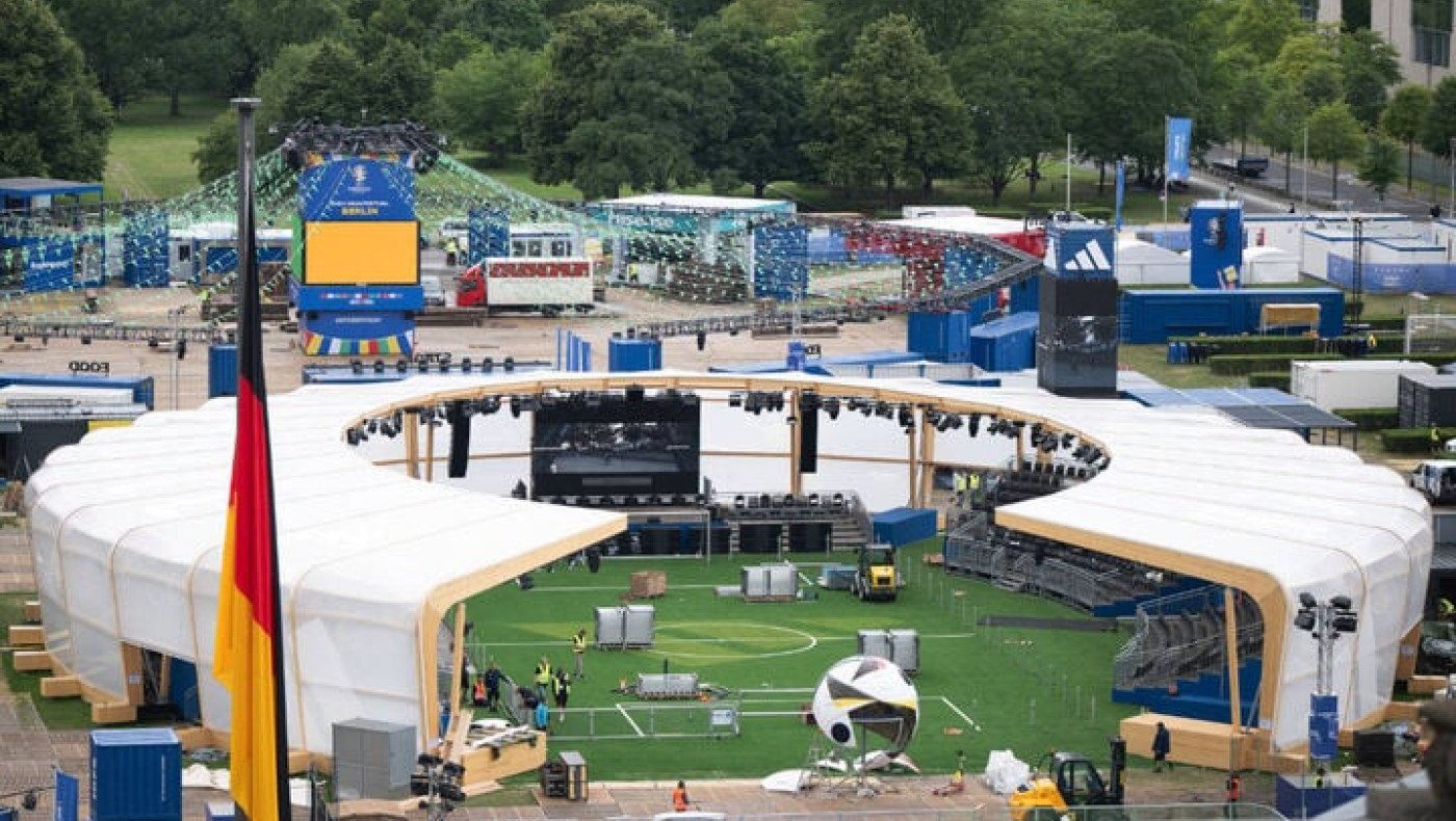 Τρόμος λίγο πριν την έναρξη του Euro – Εντοπίστηκε ύποπτο σακίδιο στη ζώνη φιλάθλων (pic)