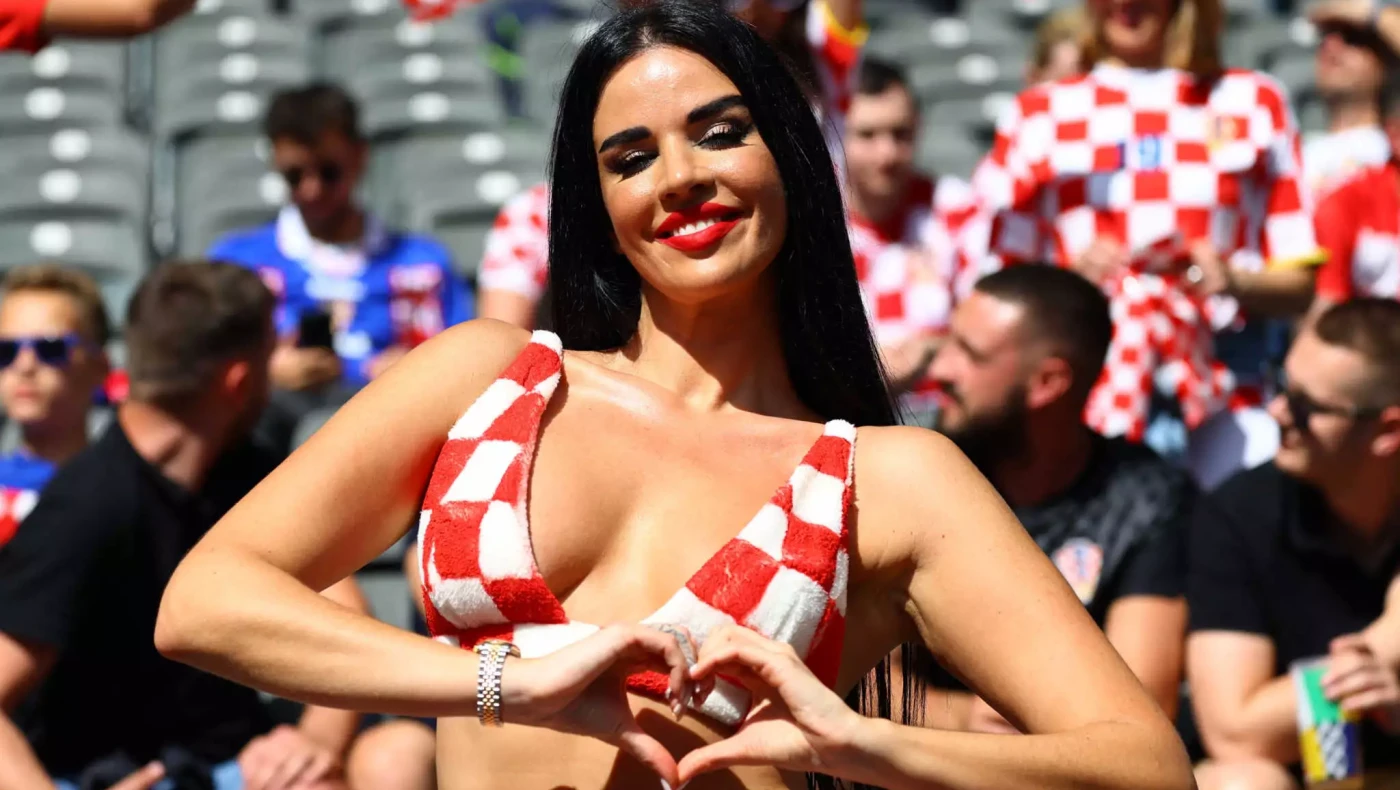 Euro 2024: Έριξε το...Βερολίνο η Ιβάνα Κνολ! (pics, vid)