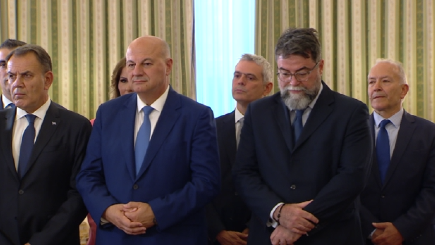 Ορκίστηκαν τα μέλη της νέας κυβέρνησης μετά τον ανασχηματισμό (vids)