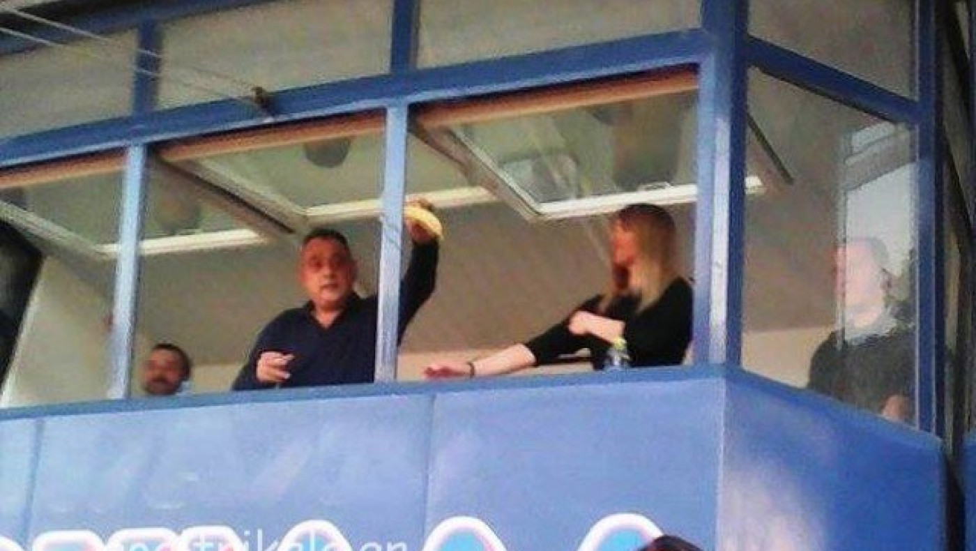 Πικάρισμα με... μπανάνα από τον Γιαλιά στον Κούγια!