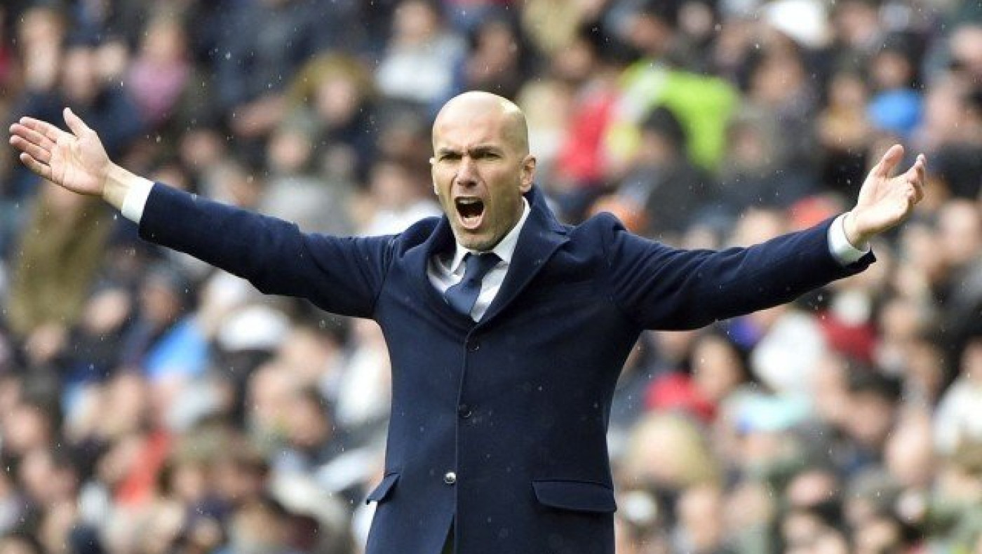 Η αντίδραση του Ζιντάν και το... σκισμένο παντελόνι του (vid)