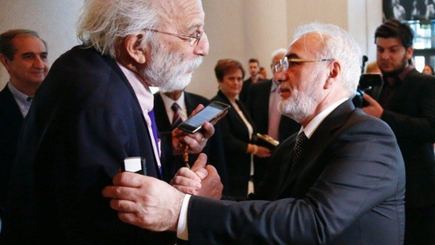 ΤΩΡΑ: Ο Ιβάν Σαββίδης στο Μέγαρο Μουσικής! (video)