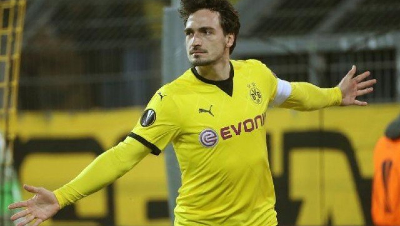 «Ζεστή» για Χούμελς η Μπαρτσελόνα ενόψει καλοκαιριού