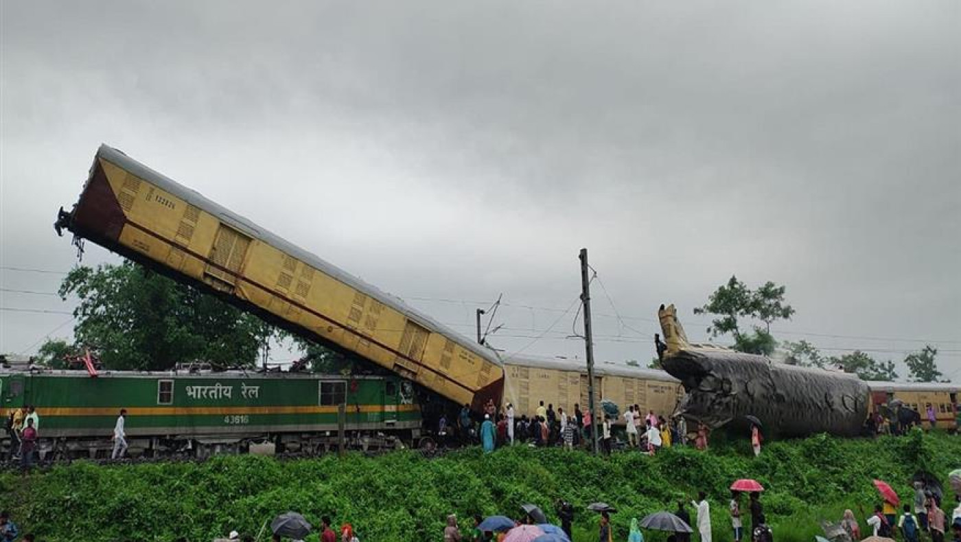 Ινδία: Τουλάχιστον 5 νεκροί μετά από σιδηροδρομικό δυστύχημα