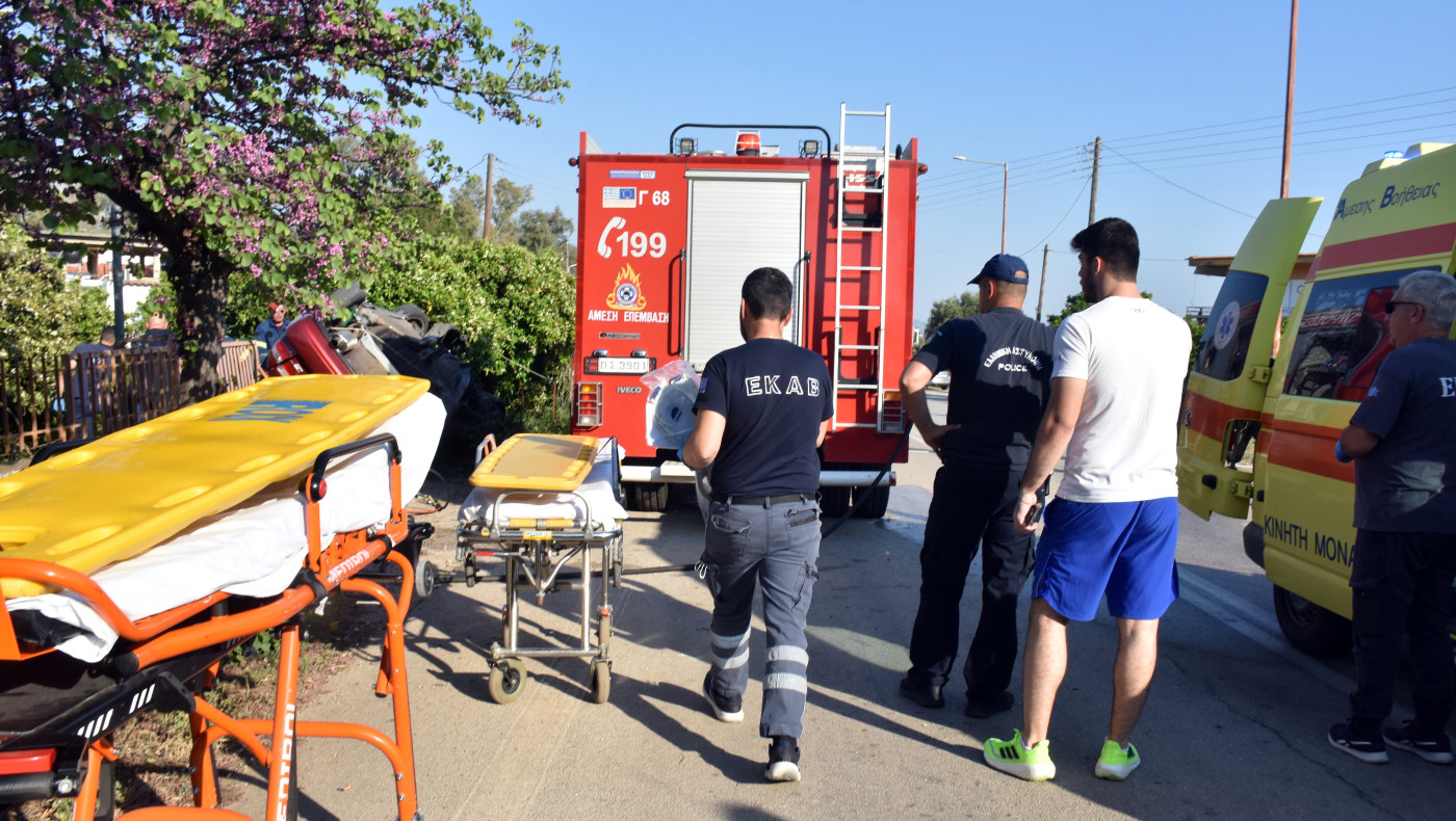 Τραγωδία και στο Μεσολόγγι: Νεκροί δύο νεαροί-«Καρφώθηκαν» σε δέντρο!