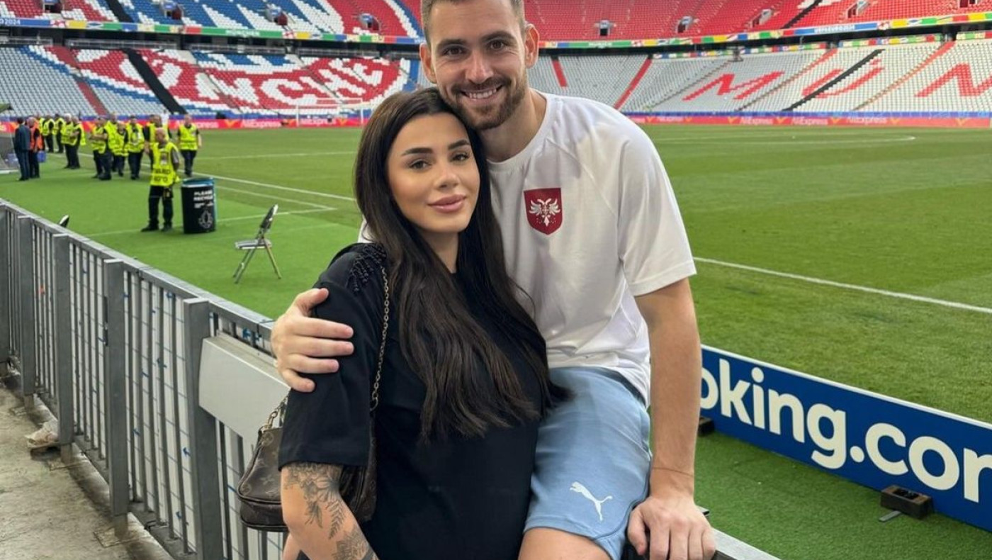 Euro 2024: Η αγκαλιά του Ζίβκοβιτς με τη Θεσσαλονικιά σύζυγό του στο Μόναχο