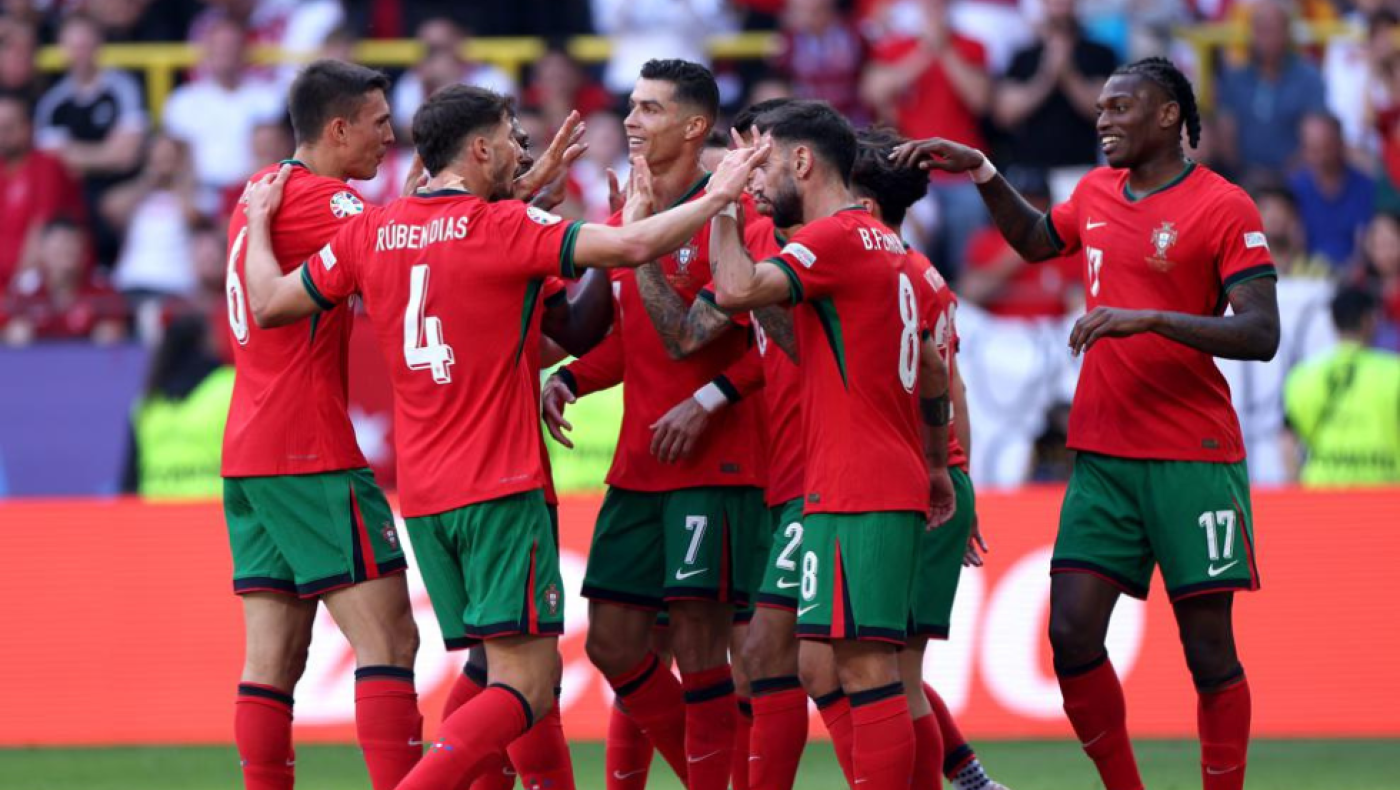 Euro 2024: Περίπατος της Πορτογαλίας με φόντο τους «16»