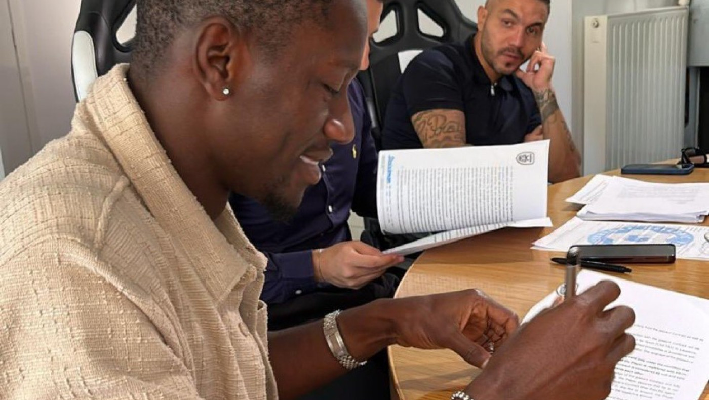 ΠΑΟΚ: Η στιγμή των υπογραφών του Καμαρά