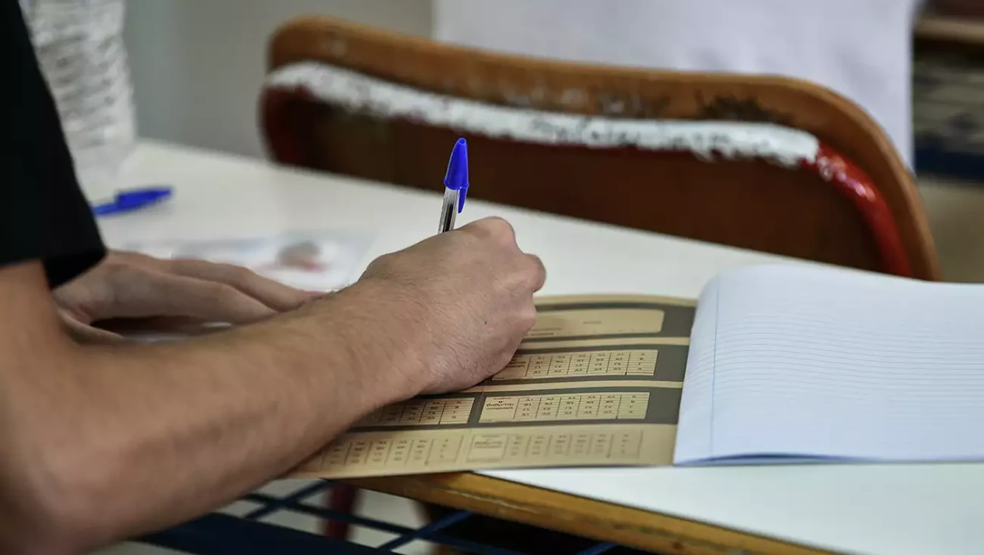 Πανελλήνιες 2024: Πότε βγαίνουν οι βαθμολογίες και πότε οι βάσεις