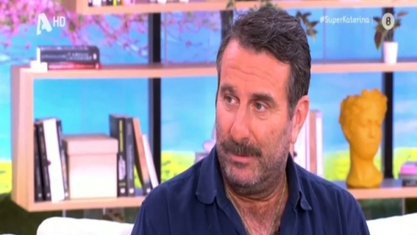 Ηλία Βαλάσης: «Βουλευτής με φώναξε για να δίνει τον μισθό του σε 12 ανθρώπους κάθε μήνα»