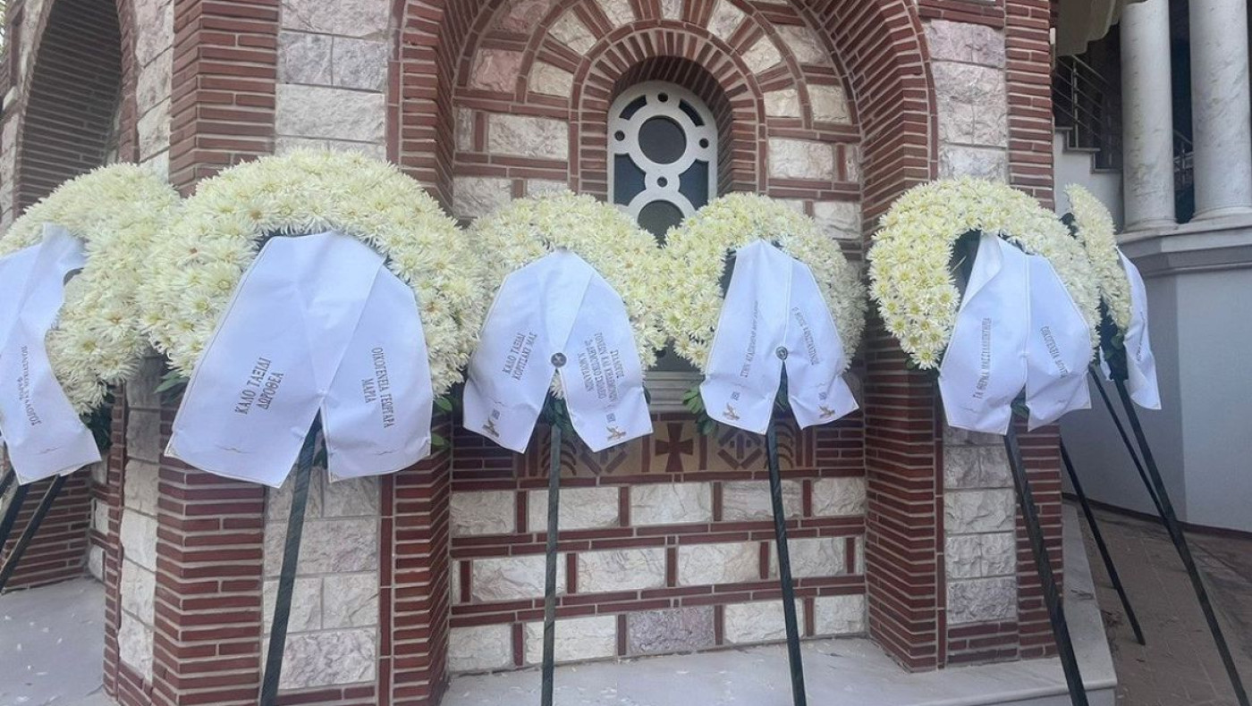 Χαλκιδική: Θρήνος στην κηδεία της 13χρονης που χτυπήθηκε από κεραυνό