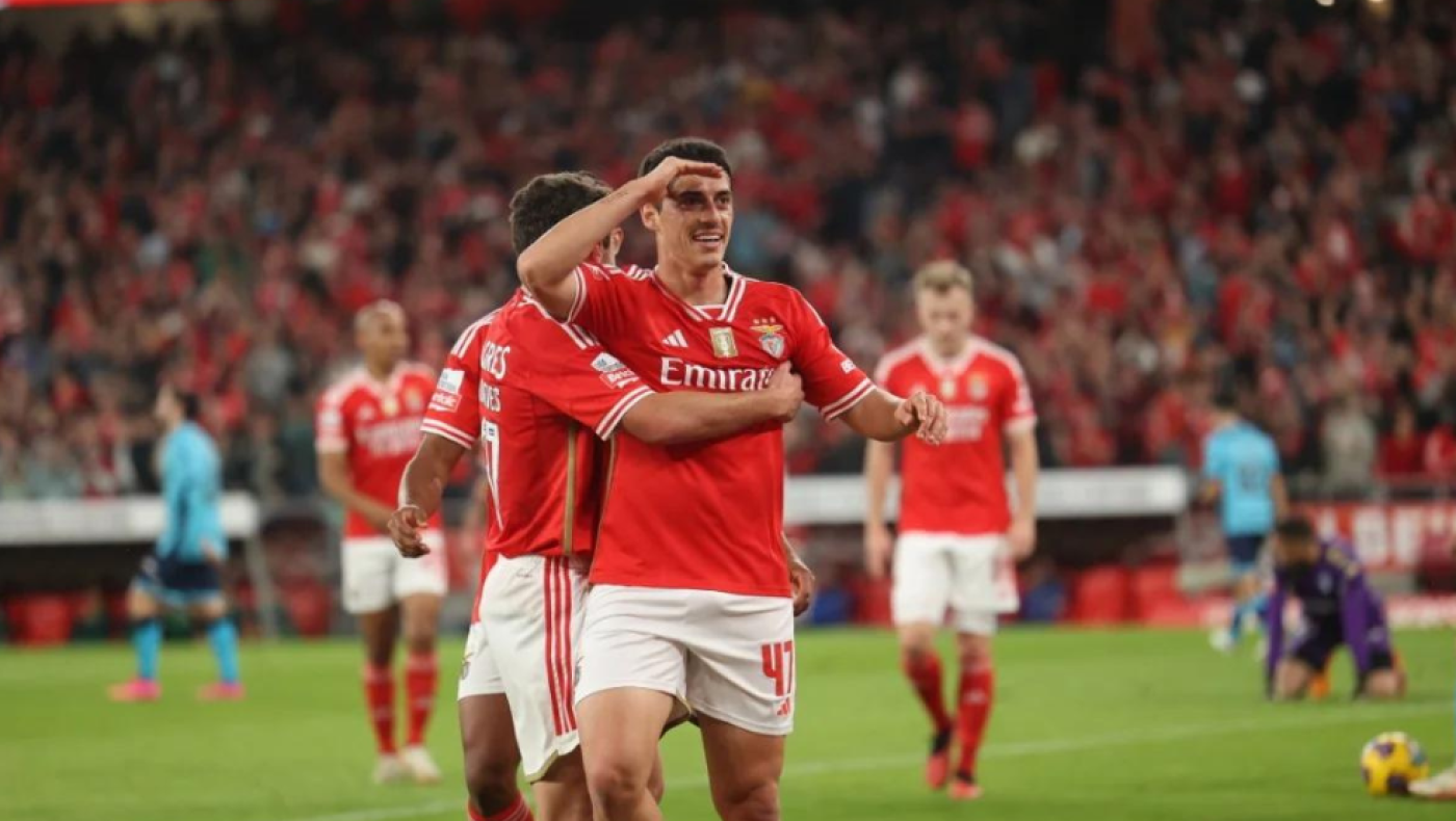 Record: «Θέλει Τιάγκο Γκουβέια ο ΠΑΟΚ, τον διεκδικεί και η Άντερλεχτ»