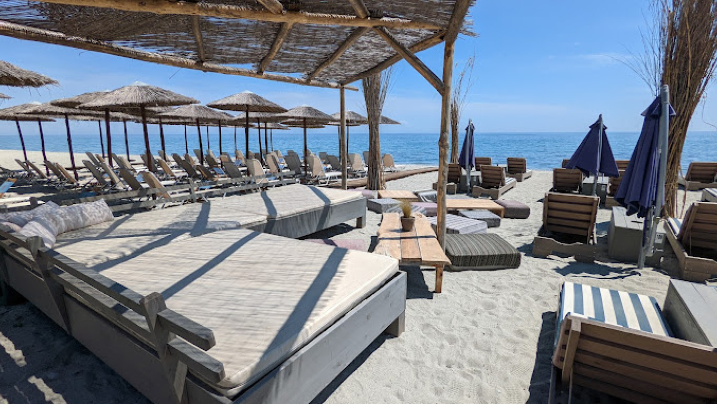 Λουκέτο σε beach bar: Έκοβε αποδείξεις από ταμειακές μηχανές… φάντασμα