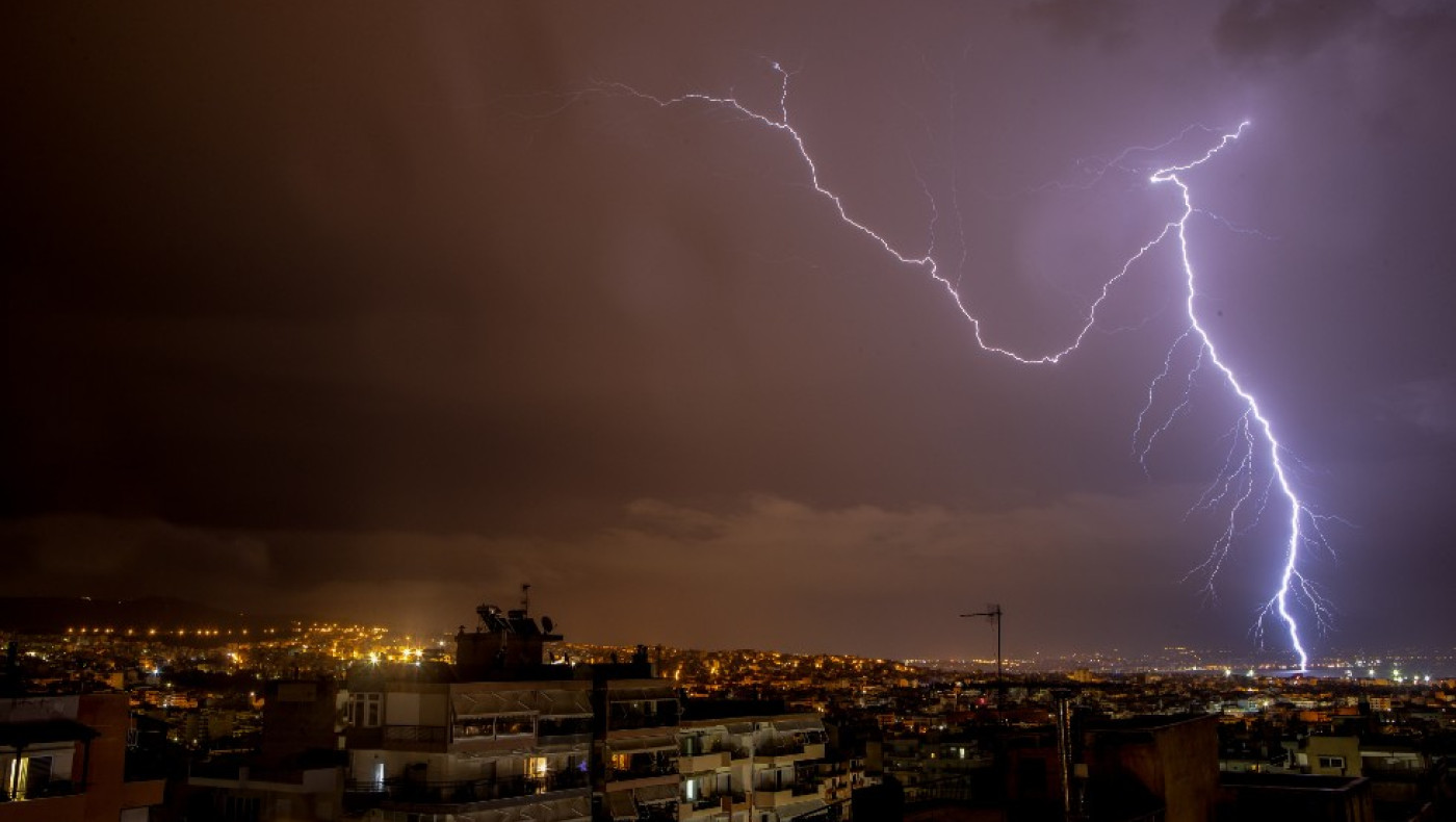 Πώς να προστατευτείτε από τους κεραυνούς: Τι λέει ειδικός