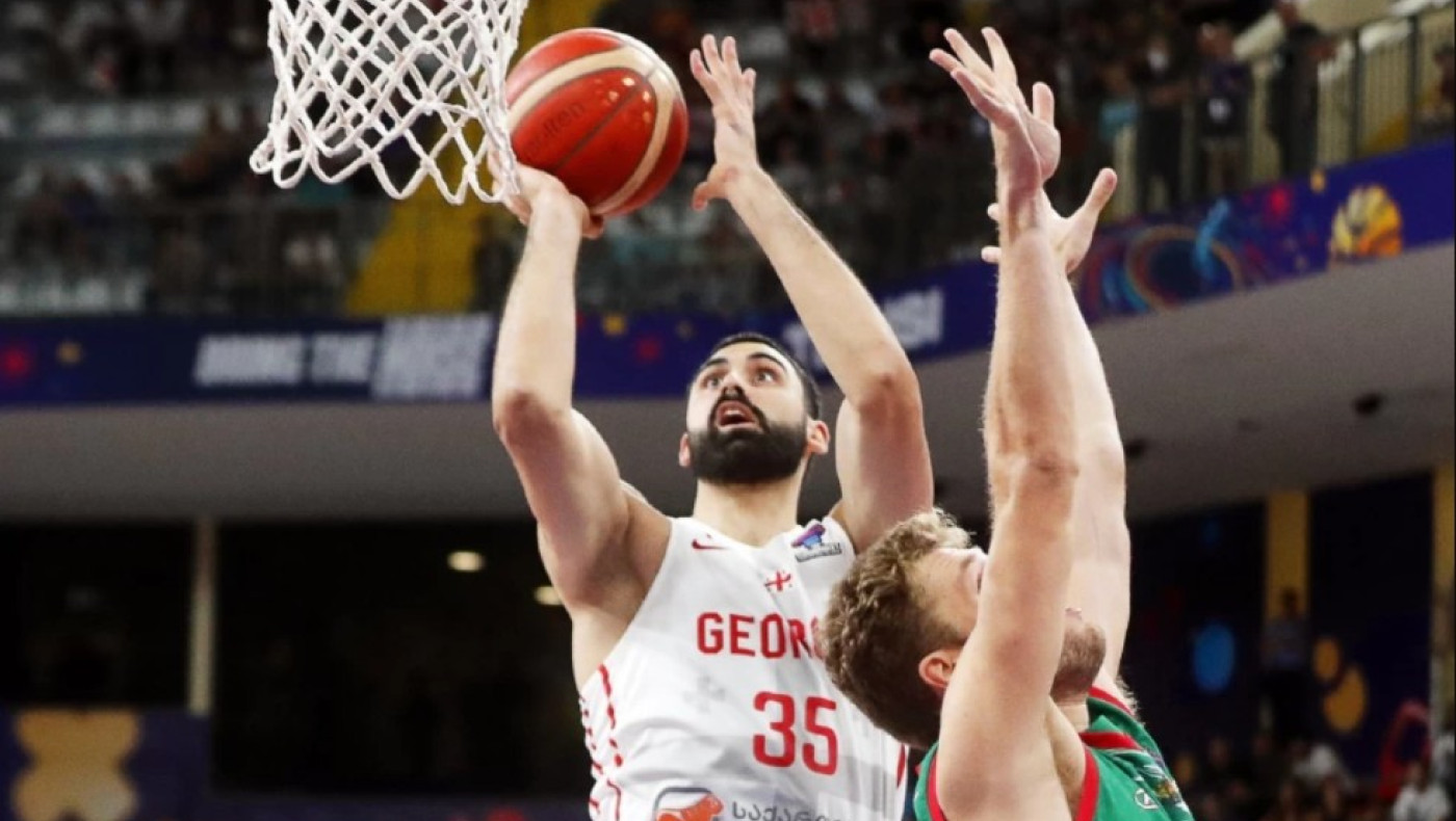 Η Γεωργία πήγε να βάλει αυτοκαλάθι για έναν... απίστευτο λόγο