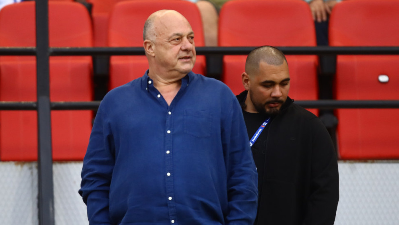 Μπέος τρολάρει το ΠΑΣΟΚ: «Τι 8, τι 9, τι 19;»