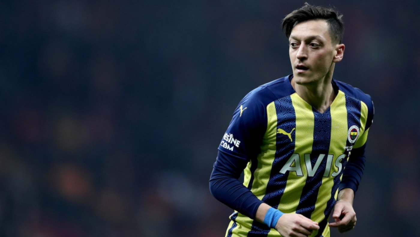 Ξεχάστε την ποδοσφαιρική εμφάνιση του Οζίλ - Δείτε πως έχει γίνει μετά την απόσυρσή του