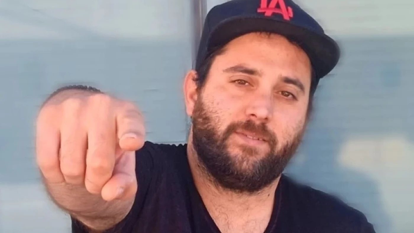 Πέθανε ξαφνικά ο ράπερ «Αιφνίδιος»