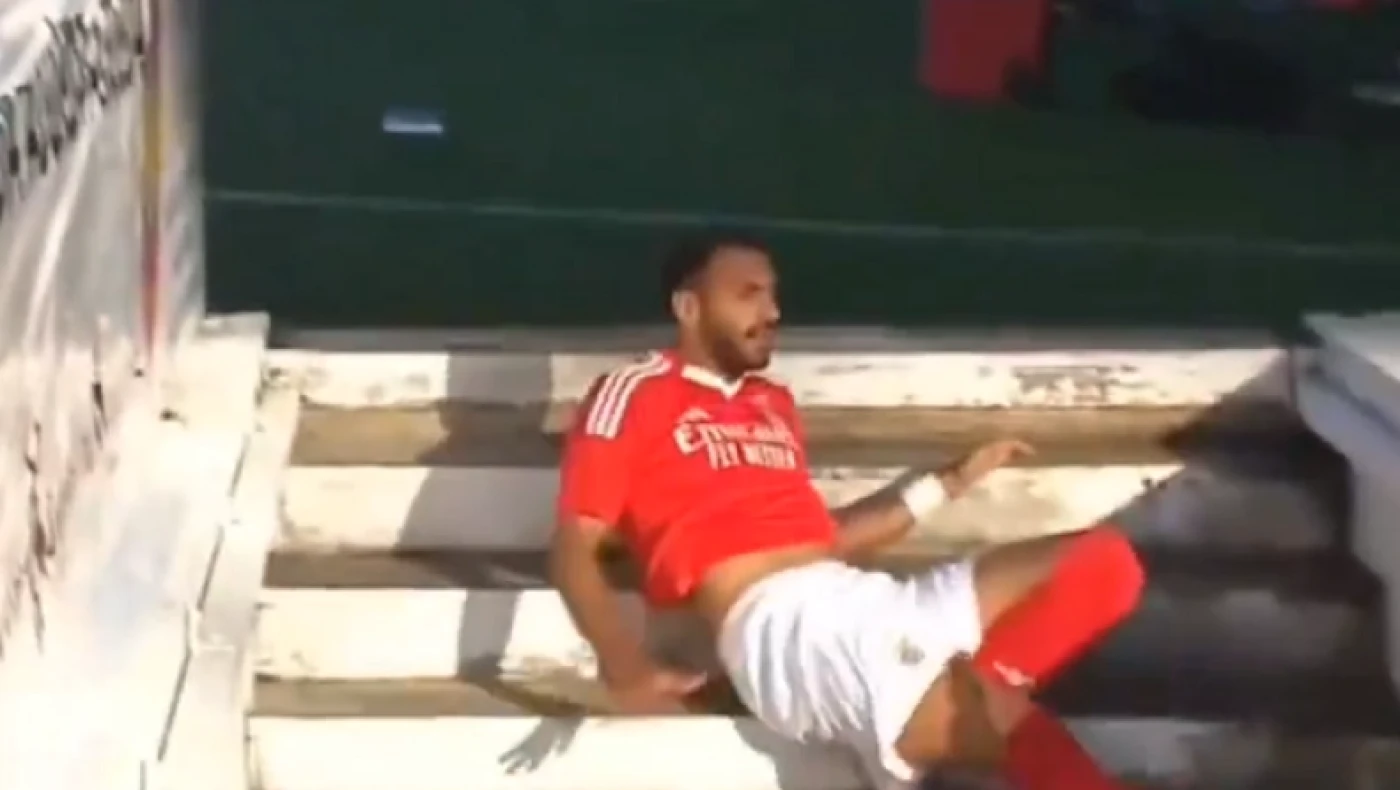 Τρόμαξε άπαντες ο Παυλίδης πέφτοντας από τις σκάλες αλλά... έβαλε δύο γκολ