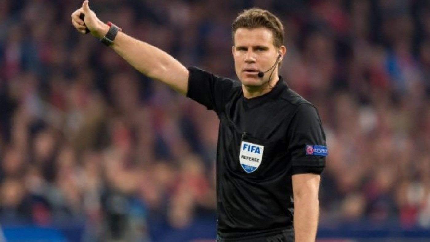 Συνεχίζει να σφυρίζει και στα πενήντα του ο Μπριχ!