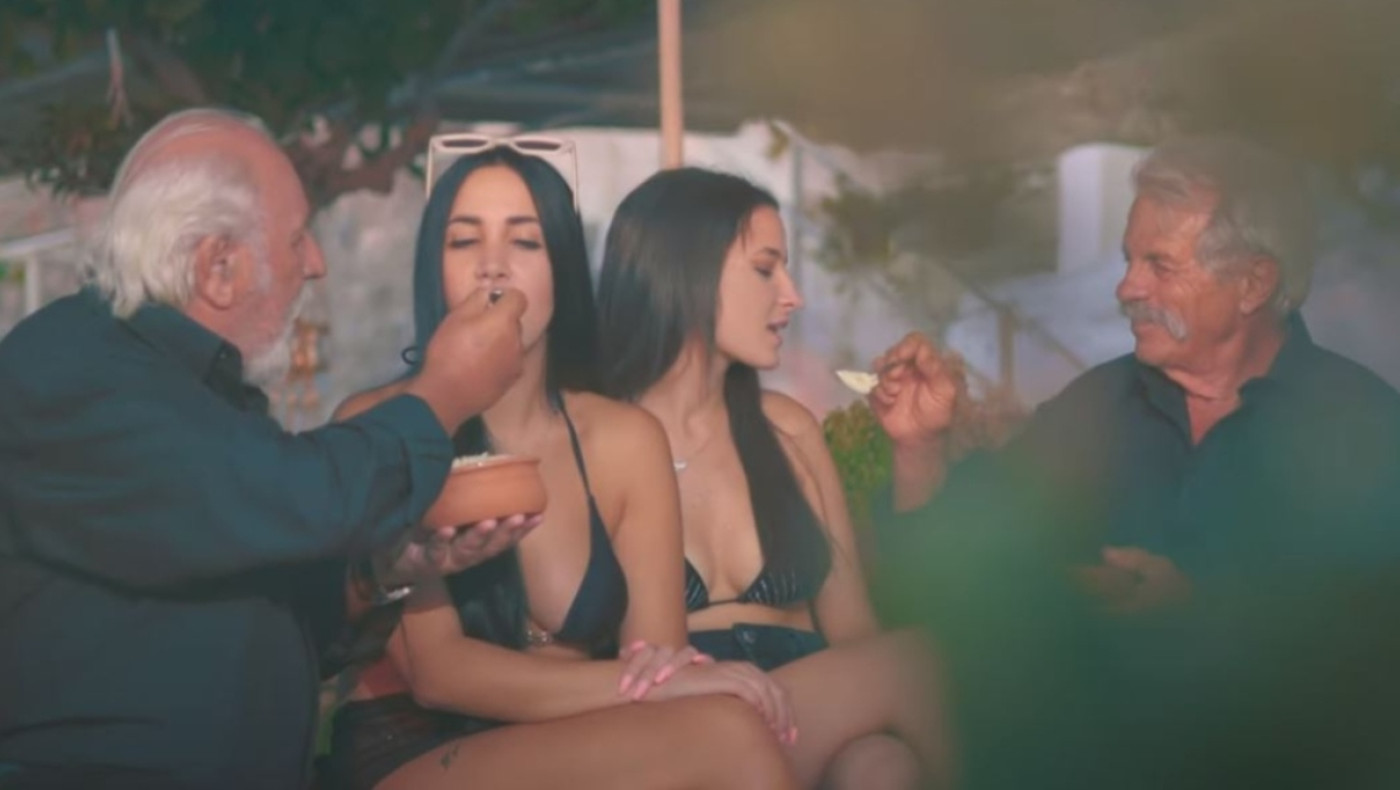 Κρήτη: Παππούδες ανοίγουν... βεντέτα με τις viral γιαγιάδες με τη βοήθεια του Μαμαλάκη