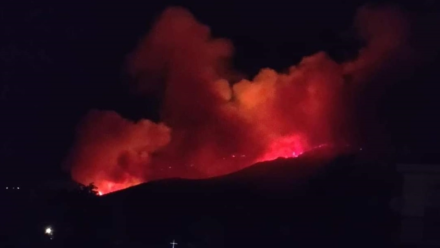 Πέλλα: Συναγερμός για μεγάλη φωτιά στο όρος Πάικο-Προκλήθηκε από κεραυνό