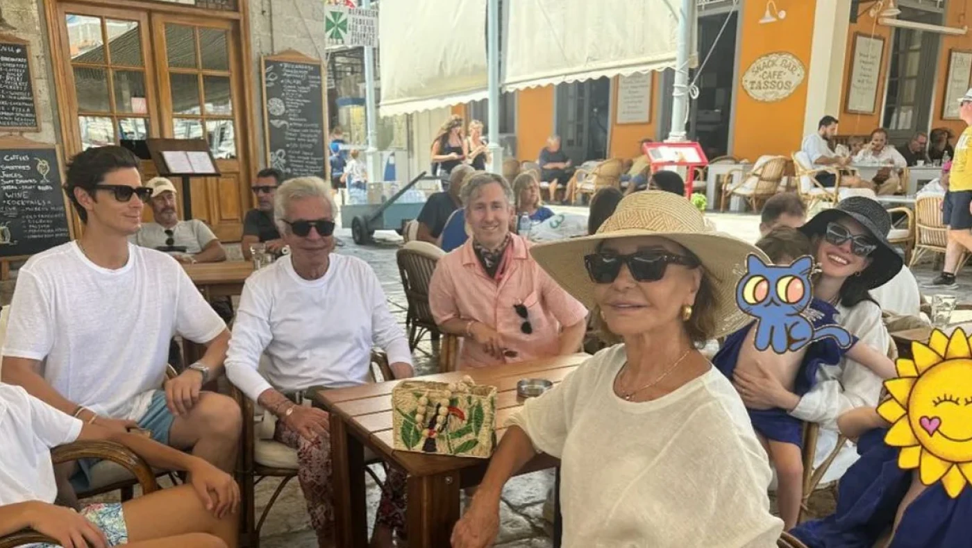 Ποιο ελληνικό νησί διάλεξε η Αν Χάθαγουεϊ για τις διακοπές της