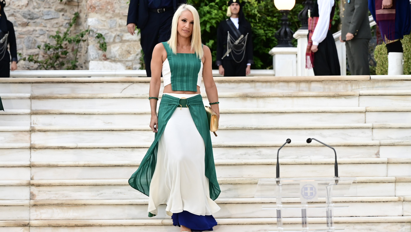 «Πόλεμος» Ακρίτα και Συρεγγέλα για την... Παναγοπούλου - «Την ντύνει η υπέρκομψη»