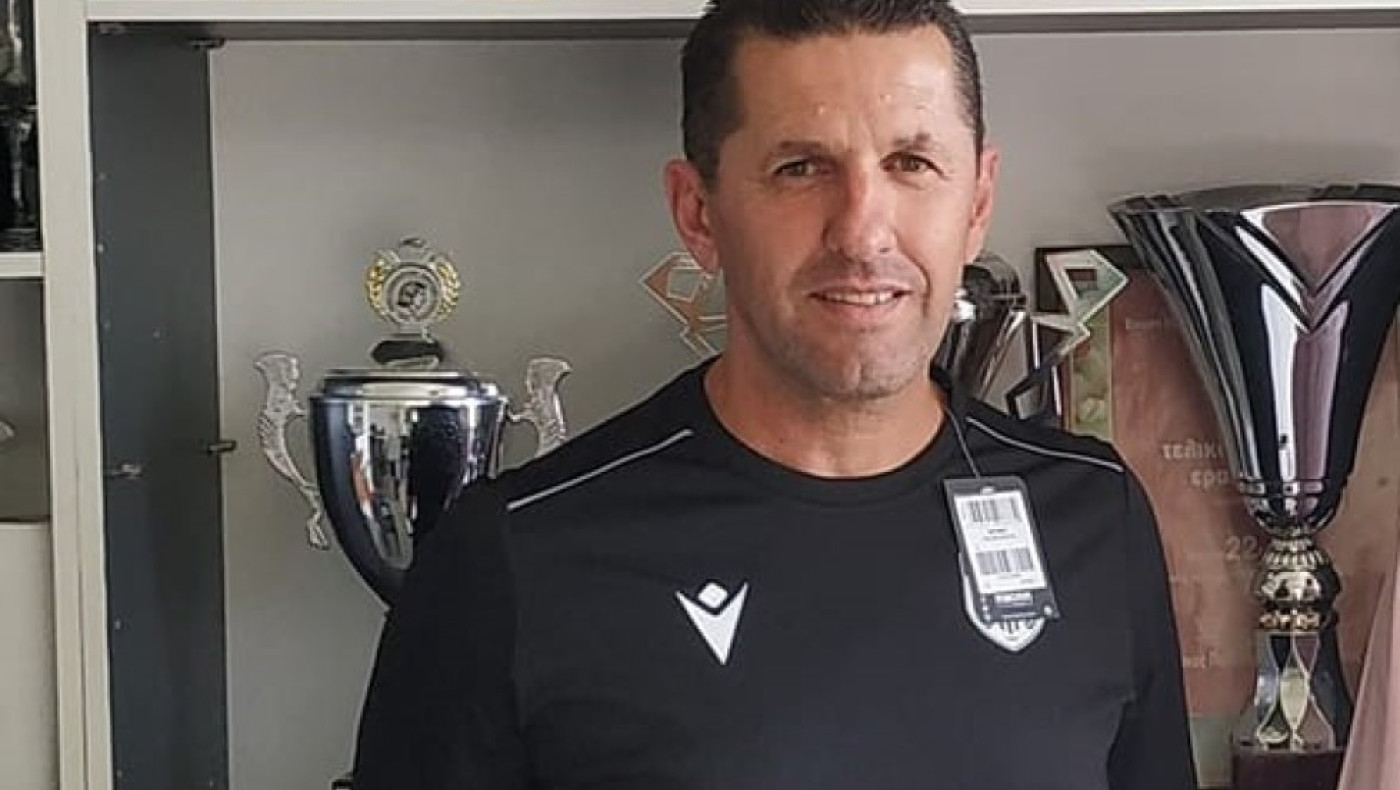 Ο Βασίλης Καστανιώτης ευχαριστεί