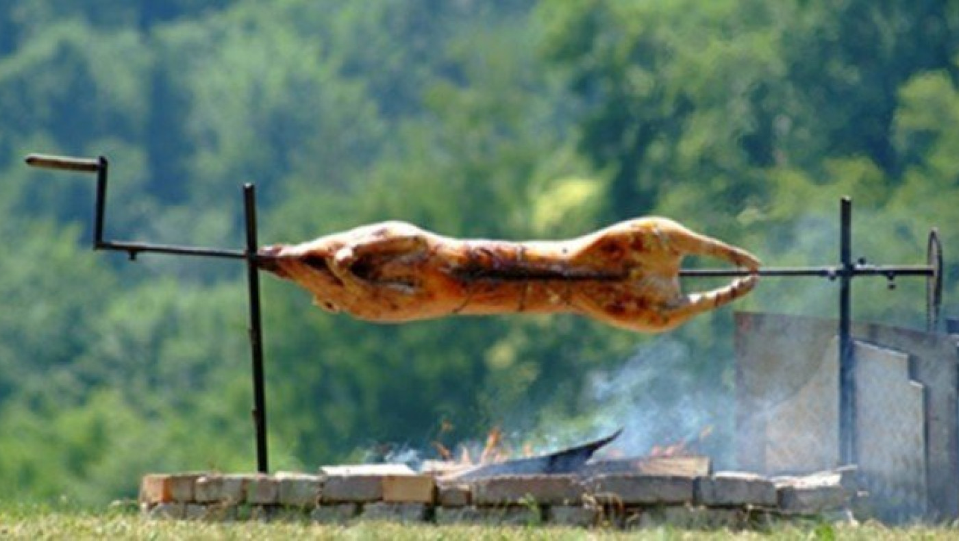 Πάσχα: Με τι καιρό θα σουβλίσουμε    τον οβελία!!!