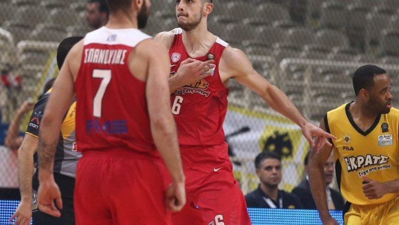 Σκούπισε την ΑΕΚ με επική ανατροπή στο ΟΑΚΑ ο Ολυμπιακός