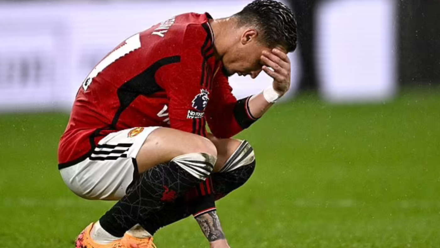 Ανελέητο «γλέντι» της Domino's στον Άντονι!