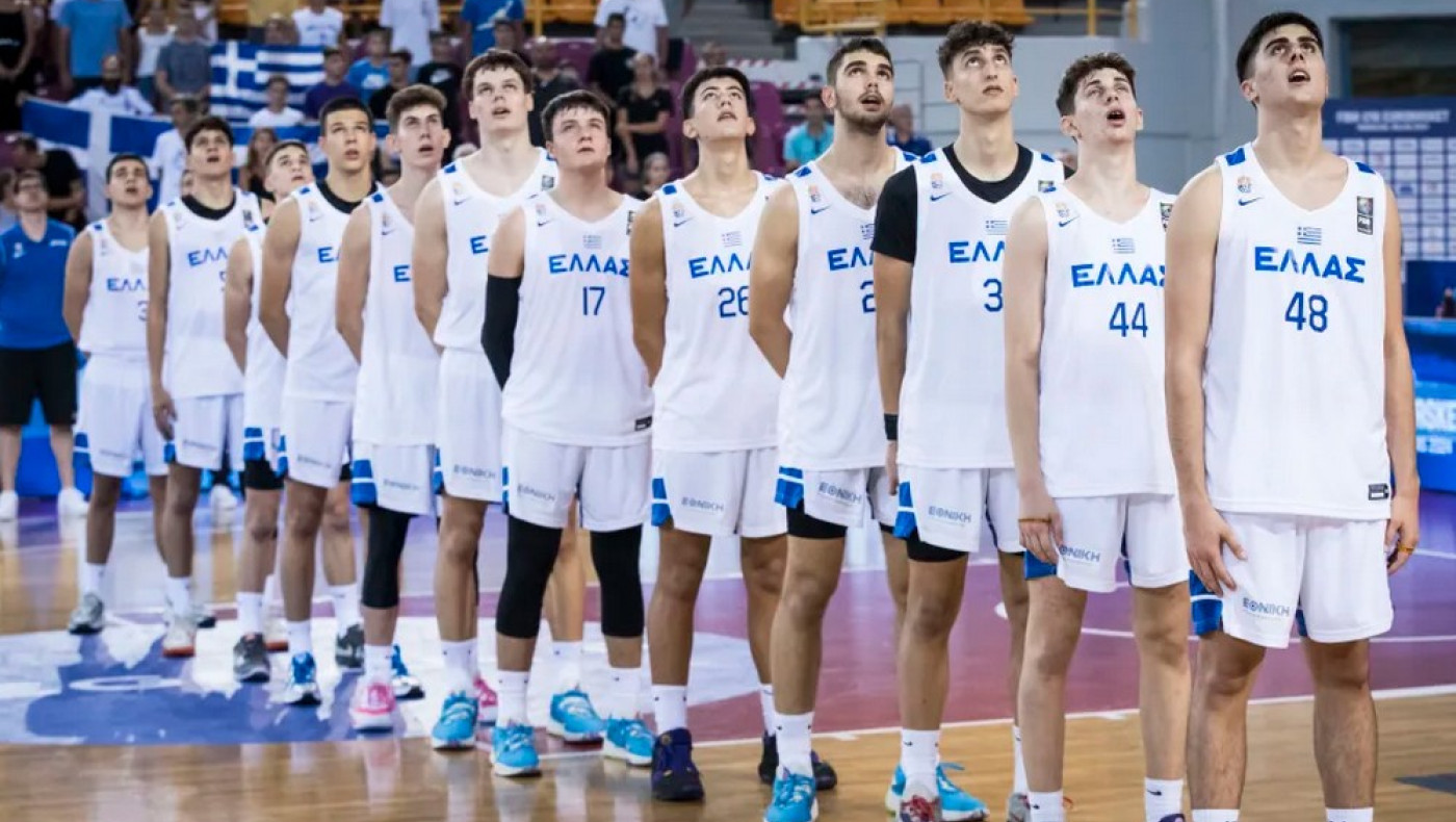 Eurobasket U16: Το ασύλληπτο τρίποντο του Χατζηλάμπρου από τη μια μπασκέτα στην άλλη (vid)
