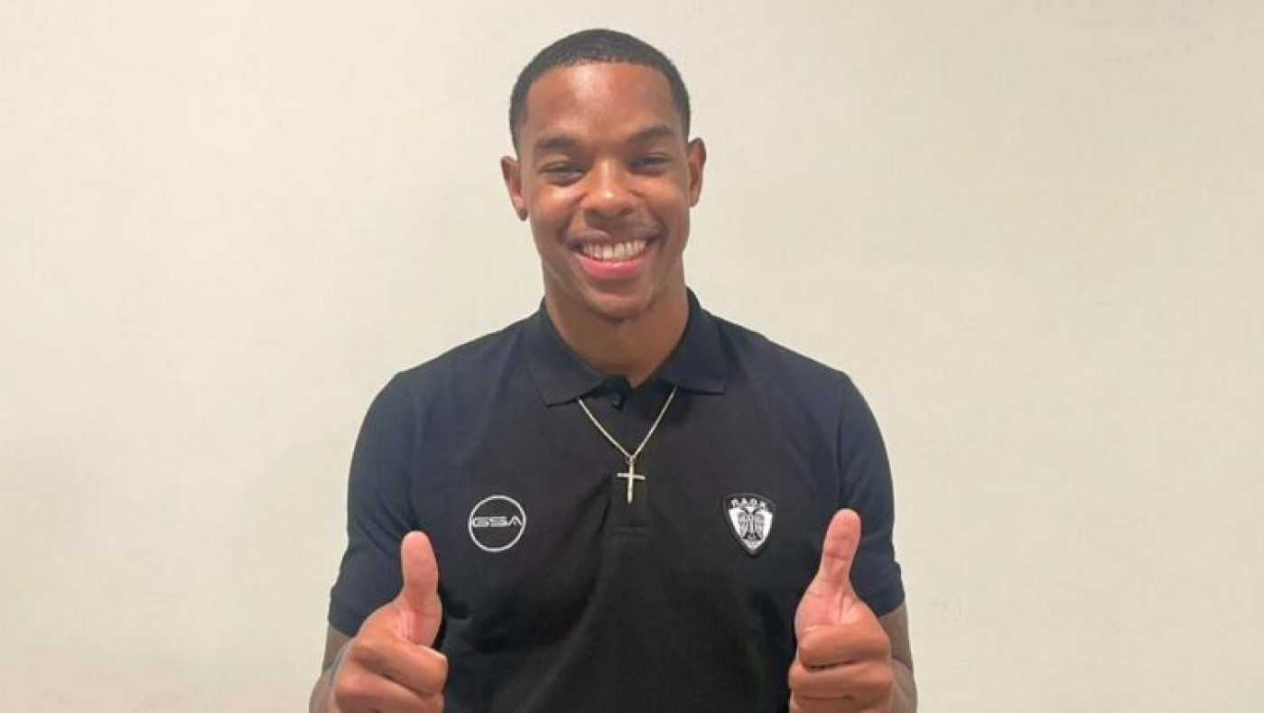 ΠΑΟΚ: Έφτασε στη Θεσσαλονίκη και ο Σαβάρ Ρέινολντς (pic)