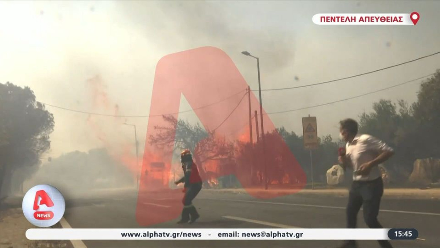 Αττική: Κάηκε το κλειστό γήπεδο της Πεντέλης!
