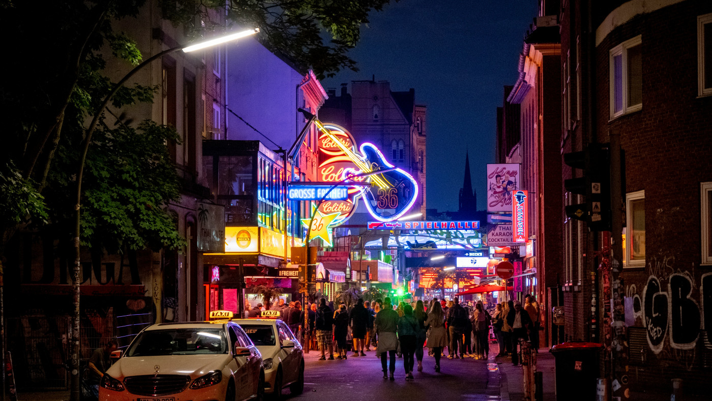 Αμβούργο: Κατασκευάστηκε μνημείο για τις ιερόδουλες που κυνηγήθηκαν από τους ναζί