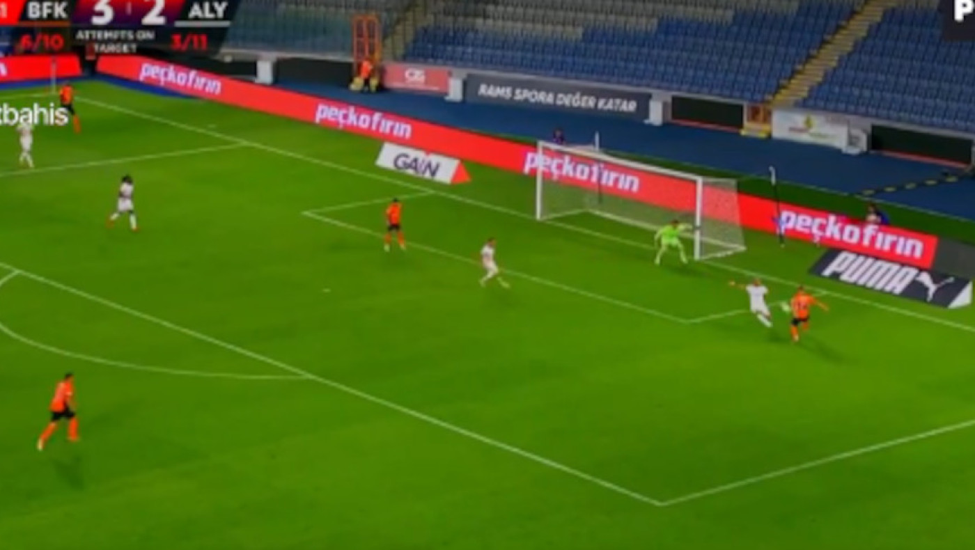 Τρομερή κούρσα και ασίστ του Πέλκα στη νίκη της Μπασάκσεχιρ (vid)