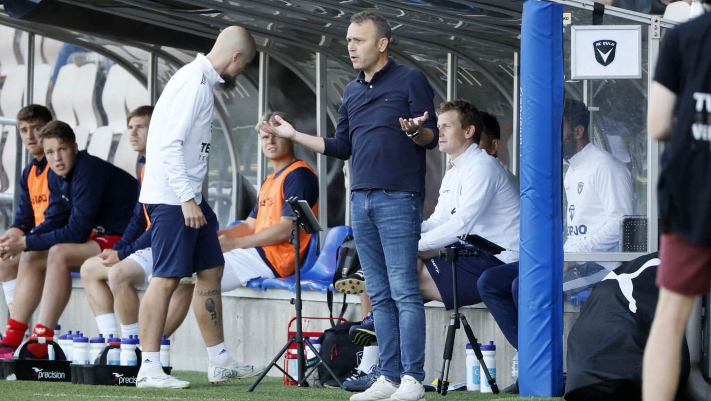 Ο Κώστας Μπράτσος πήρε κόκκινη σε δύο συνεχόμενα ματς και απειλεί με παραίτηση!