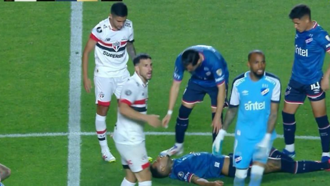 Σοκ στη Βραζιλία: Ποδοσφαιριστής της Νασιονάλ κατέρρευσε στο γήπεδο