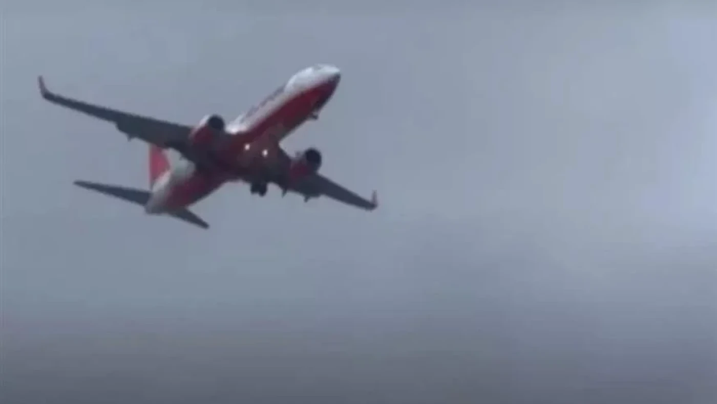 Τυφώνας στην Ιαπωνία: Αεροπλάνο δεν μπορεί να προσγειωθεί-Σοκαριστικό βίντεο