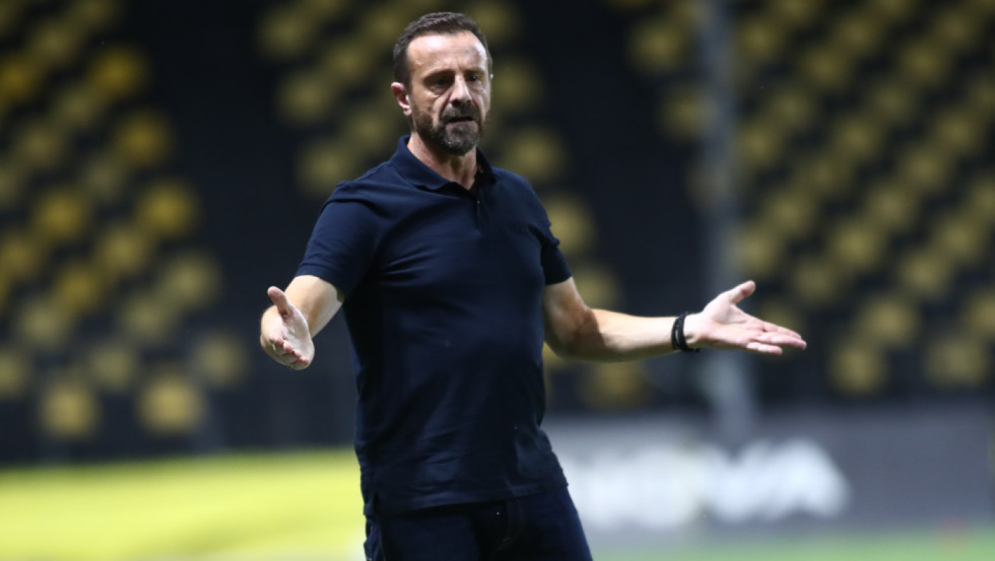 Μάντζιος: «Μια ήττα που μας πονάει, μεγάλη συγγνώμη στον κόσμο»