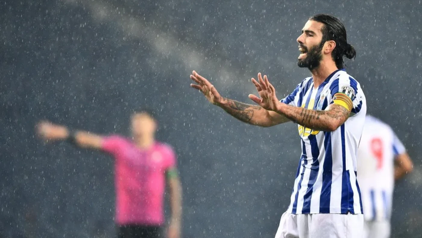 Χτυπάει... ψηλά ο Ολυμπιακός: Εξετάζει Ζίγιεκ, Ολιβέιρα και Γιαζιτσί