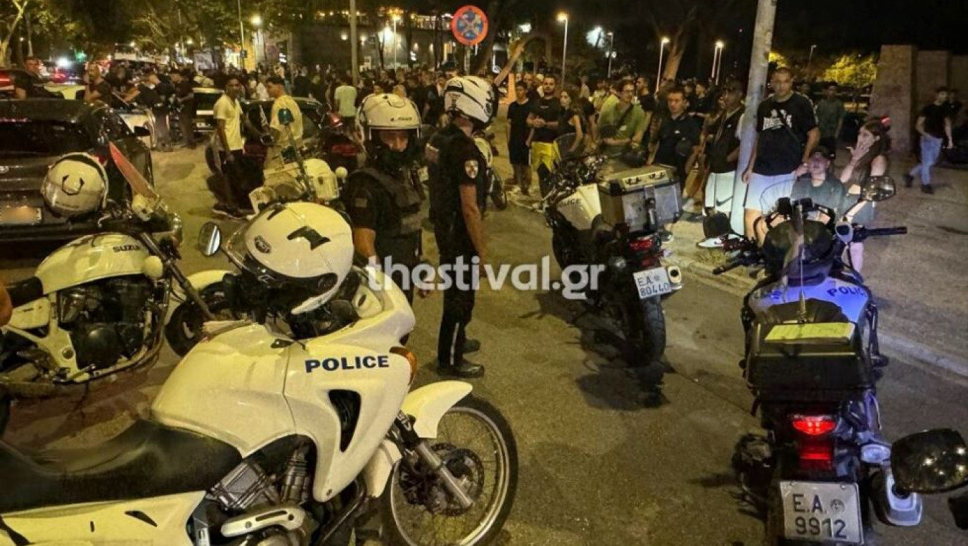 Θεσσαλονίκη: Δεκάδες κλήσεις σε συνάντηση αυτοκινήτων και μηχανών στον Λευκό Πύργο (vid)