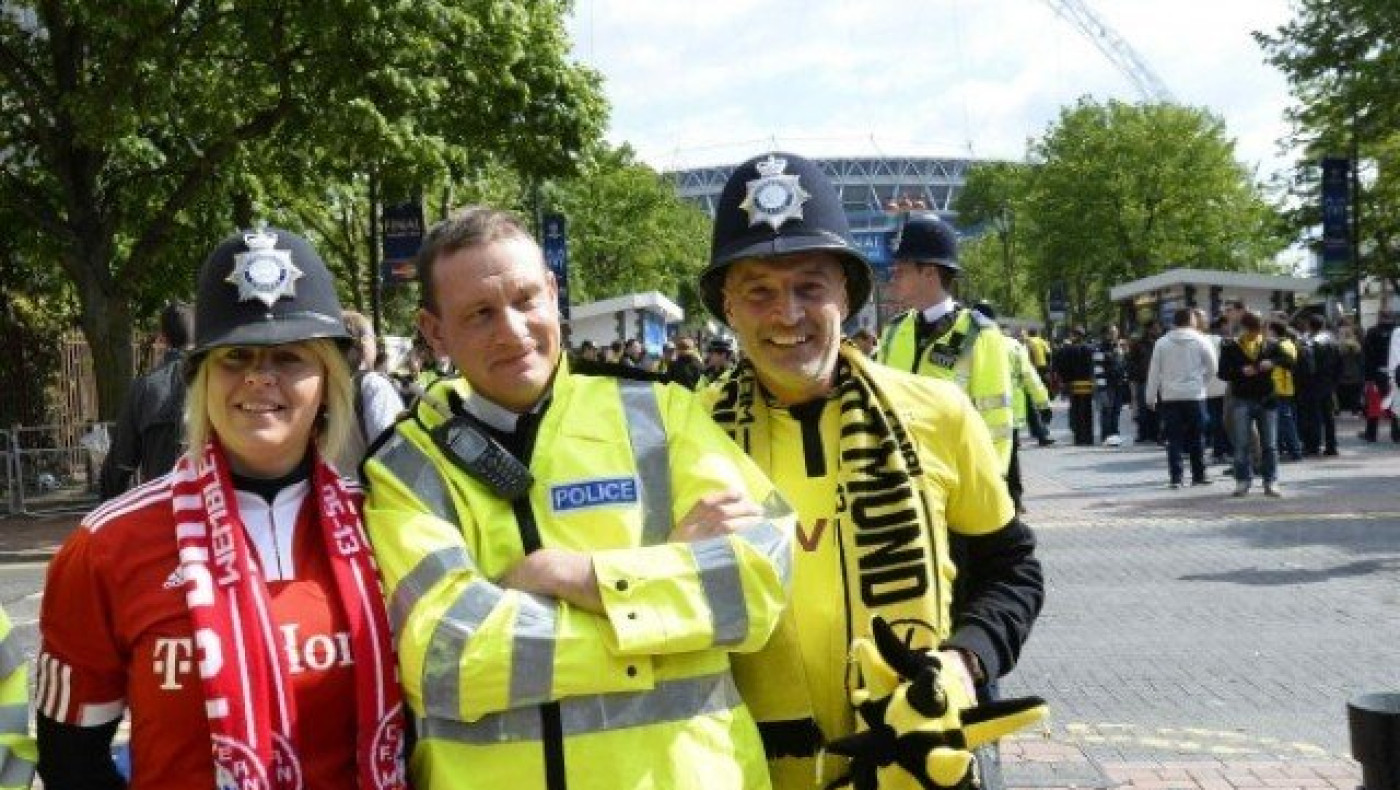 Επίδειξη πολιτισμού με... εν πλω κόντρα Μπάγερν - Ντόρτμουντ! (vid)