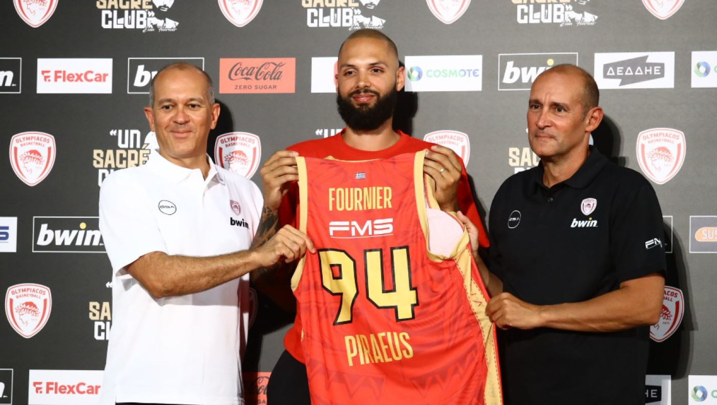 Φουρνιέ: Βρήκε τον κομμωτή που ήθελε σε «χρόνο ρεκόρ»